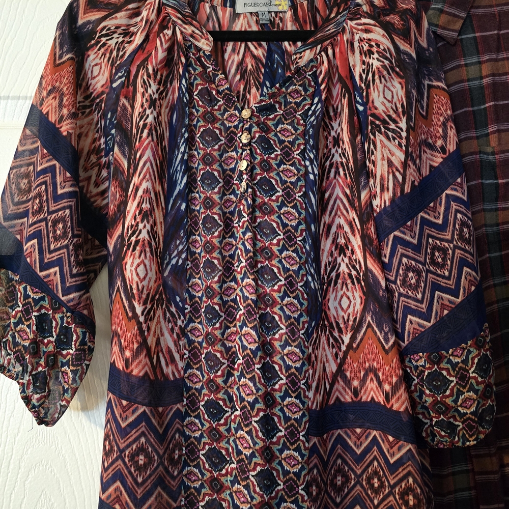 Patterned Women's Tops Collection - Picture 3 of 5